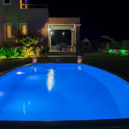 Aelia Luxury Apartment-with Swimming Pool Vila *