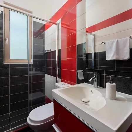 Aelia Luxury Apartment-with Swimming Pool Afantou