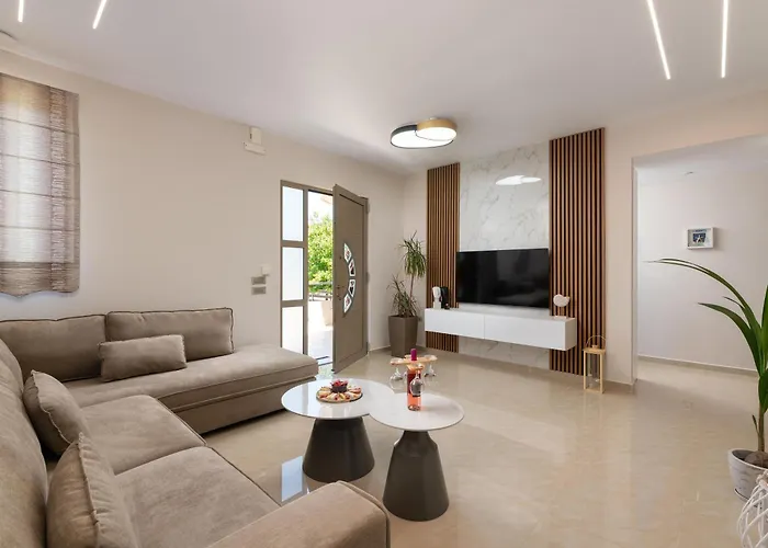 Aelia Luxury Apartment-with Swimming Pool