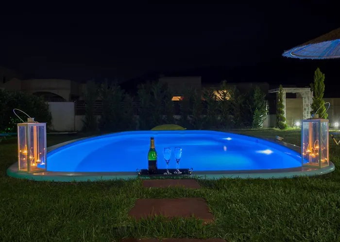 Aelia Luxury Apartment-with Swimming Pool