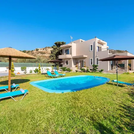 Aelia Luxury Apartment-With Swimming Pool אפאנטו