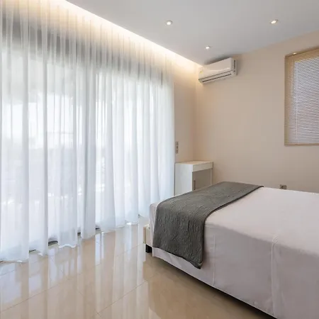Aelia Luxury Apartment-With Swimming Pool וילה