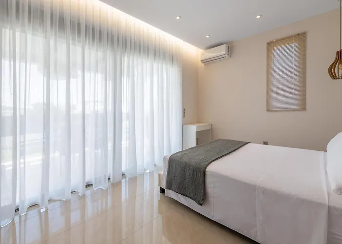 Aelia Luxury Apartment-with Swimming Pool Villa